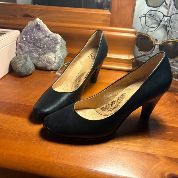 Worn Once, Womens Sofft Black Leather High Heels, Size 8 - Picture 4 of 5